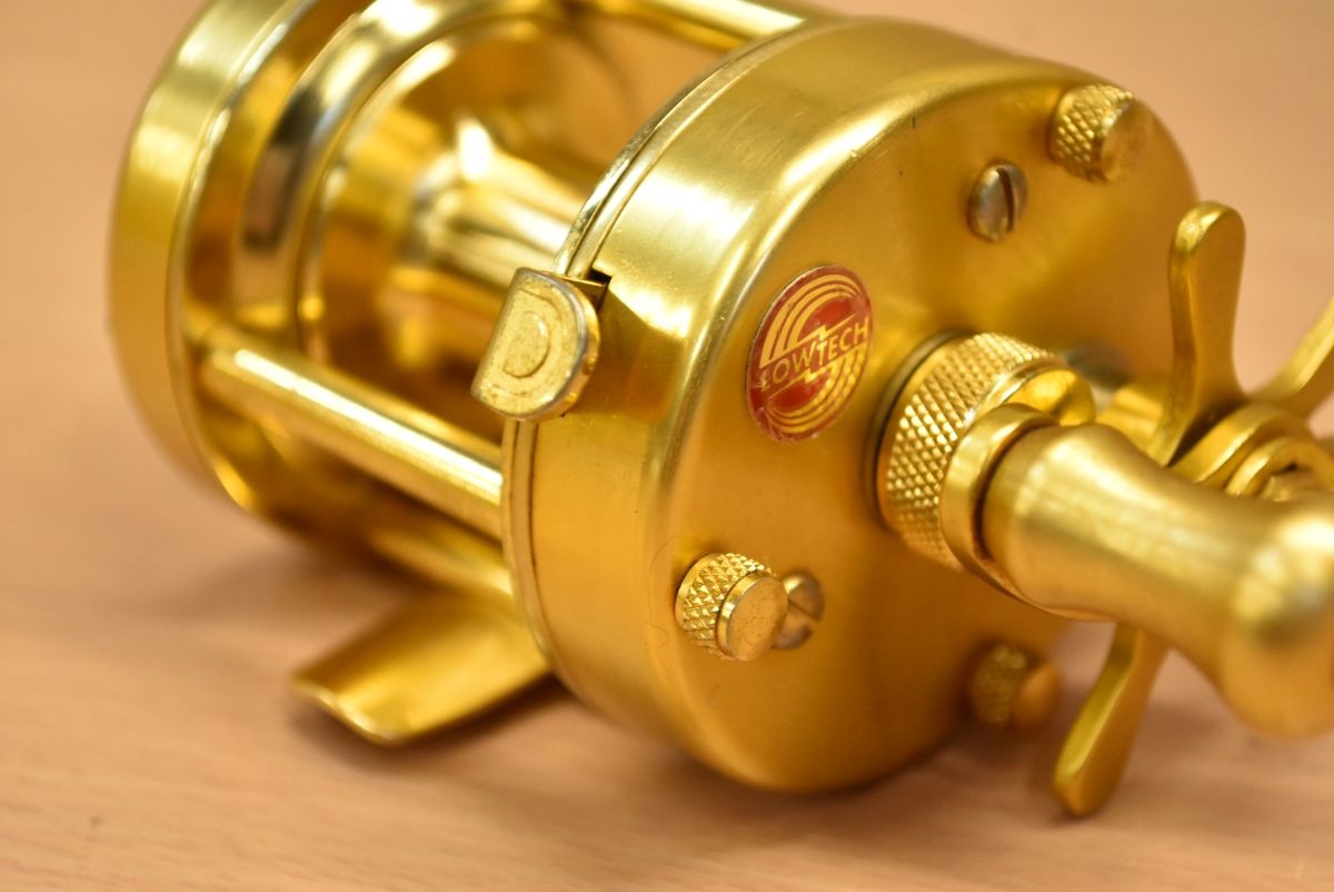 道楽 バイトマン 77 右 Dowluck BITEMAN ベイトリール バス