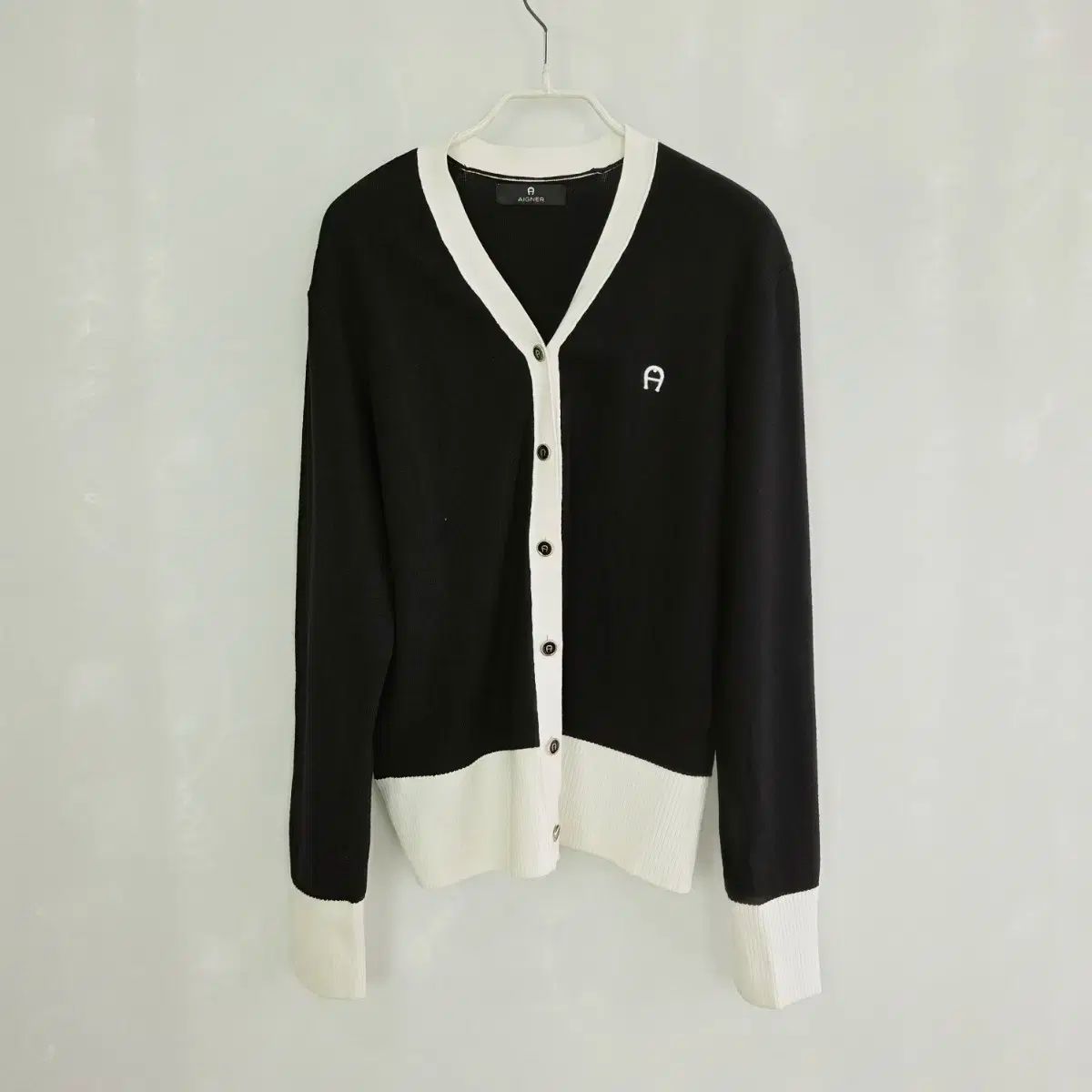  アイグナー 24 SS AIGNER ボタンポイント カーディガン 長袖 カーディガン ボレロ アンサンブル