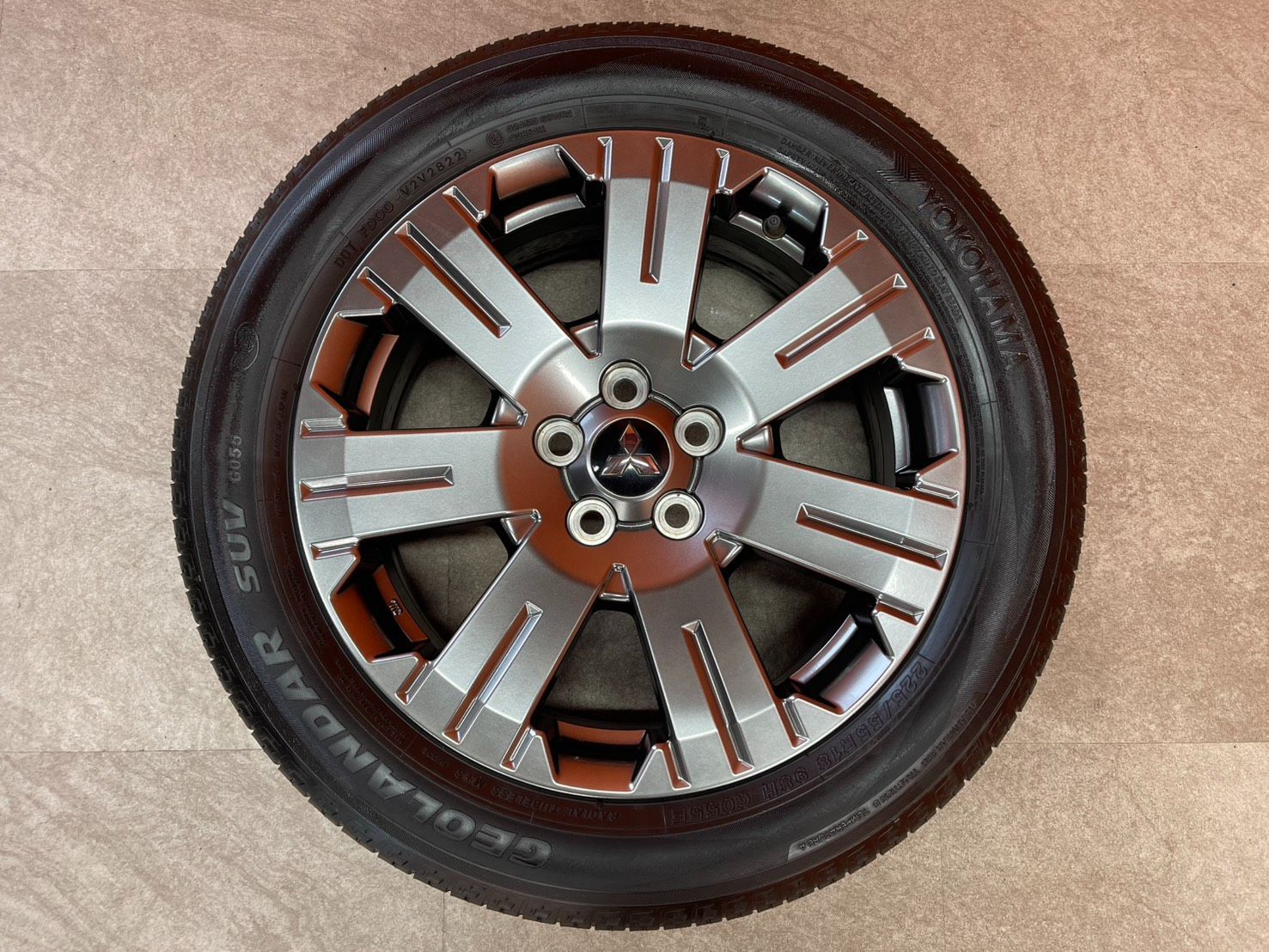 ㉚☆早い者勝ち☆ デリカD5 ジャスパー 純正アルミホイールタイヤ