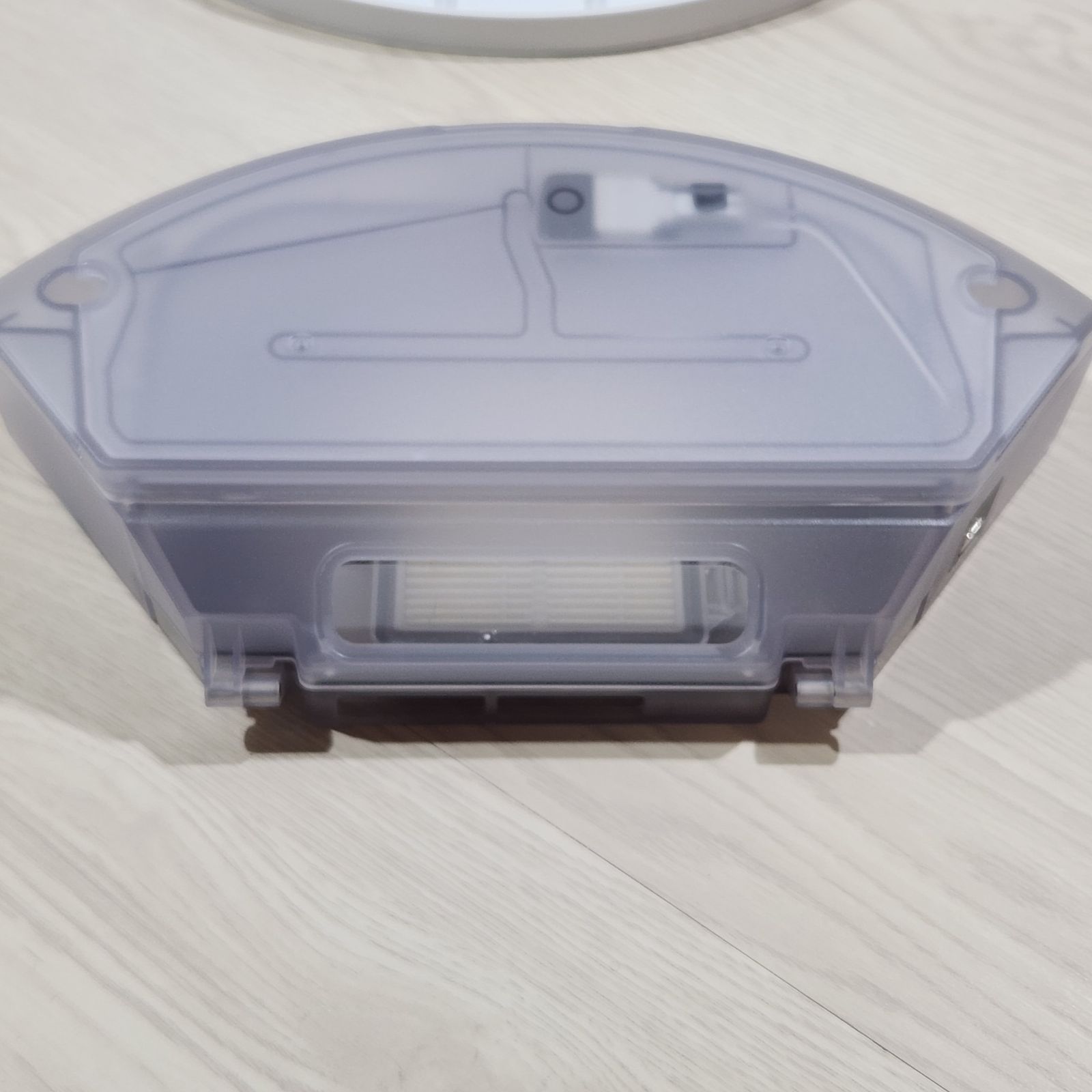 美品】 ルンバ コンボ エッセンシャル 吸引＋拭くタイプ（水拭き