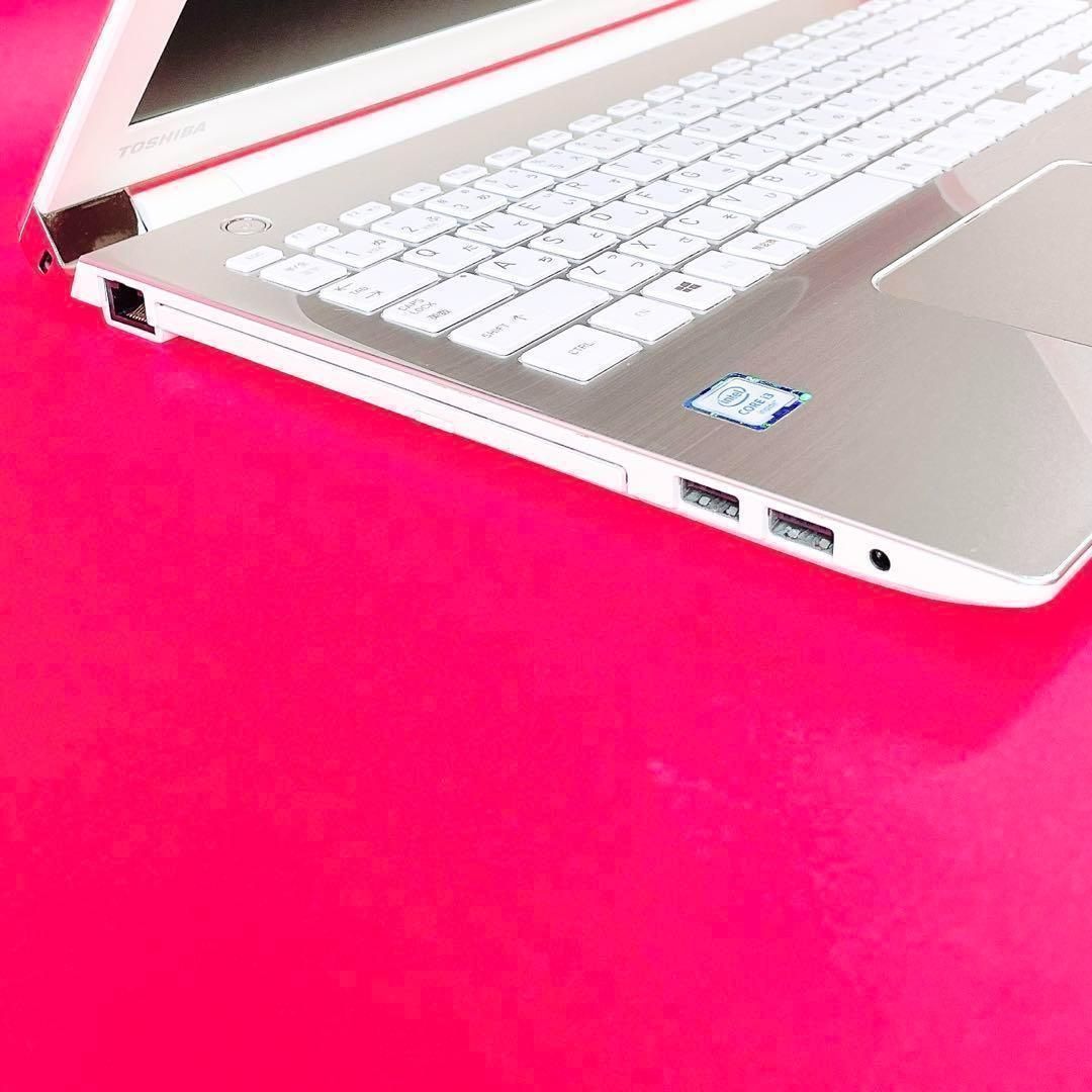 初期設定済みですぐ使える❣️サクサク動く薄型ノートパソコンSSDカメラ付きゴールド 動作良好❣️売り切れ続出おしゃれゴールド✨️サクサク動く薄型ノート