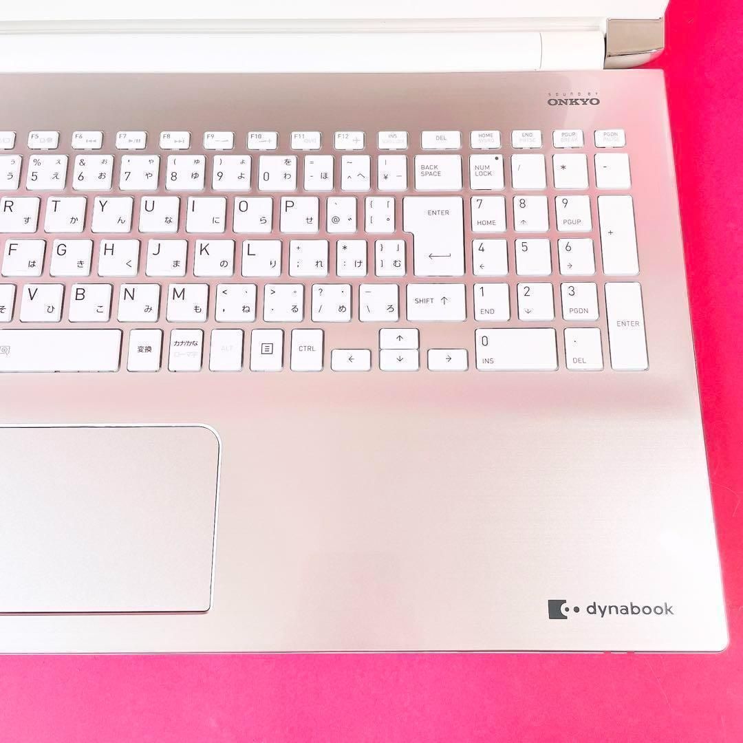 サクサク動作！Windows11✨️新品SSD♥薄型ノートパソコン✨マウス付き 動作良好❣️売り切れ続出おしゃれゴールド✨️サクサク動く薄型ノート