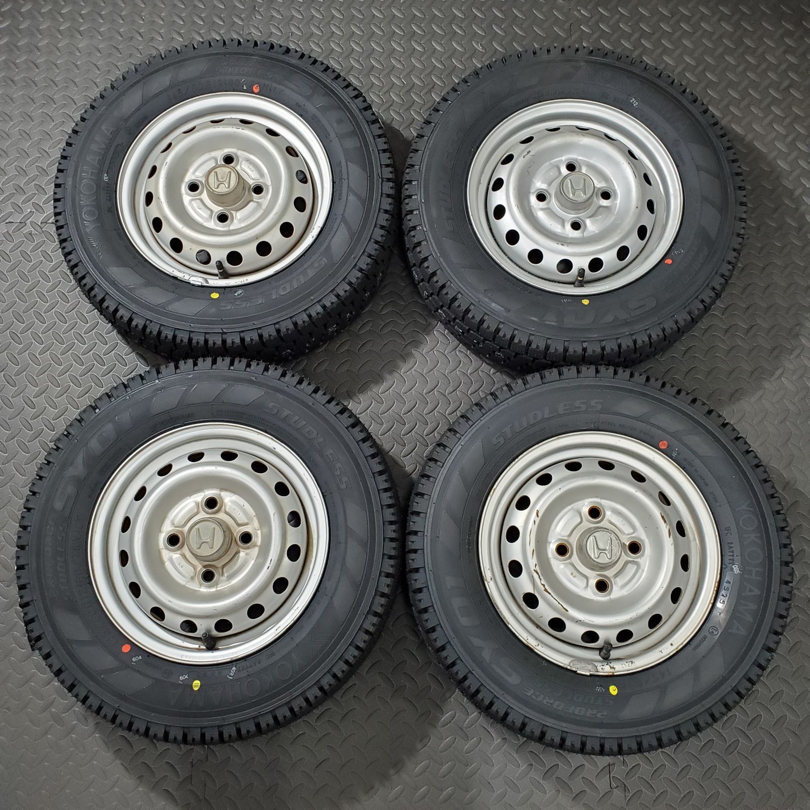25年製 タイヤ 145 80 R 12 78 N LT ヨコハマ SY 01 V ホンダ アクティ スタッドレスタイヤ 冬タイヤ 1234
