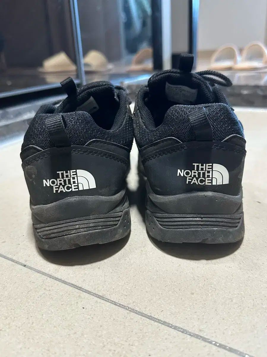 THE NORTH FACE ザノースフェイス ブラック 小売 登山靴 235