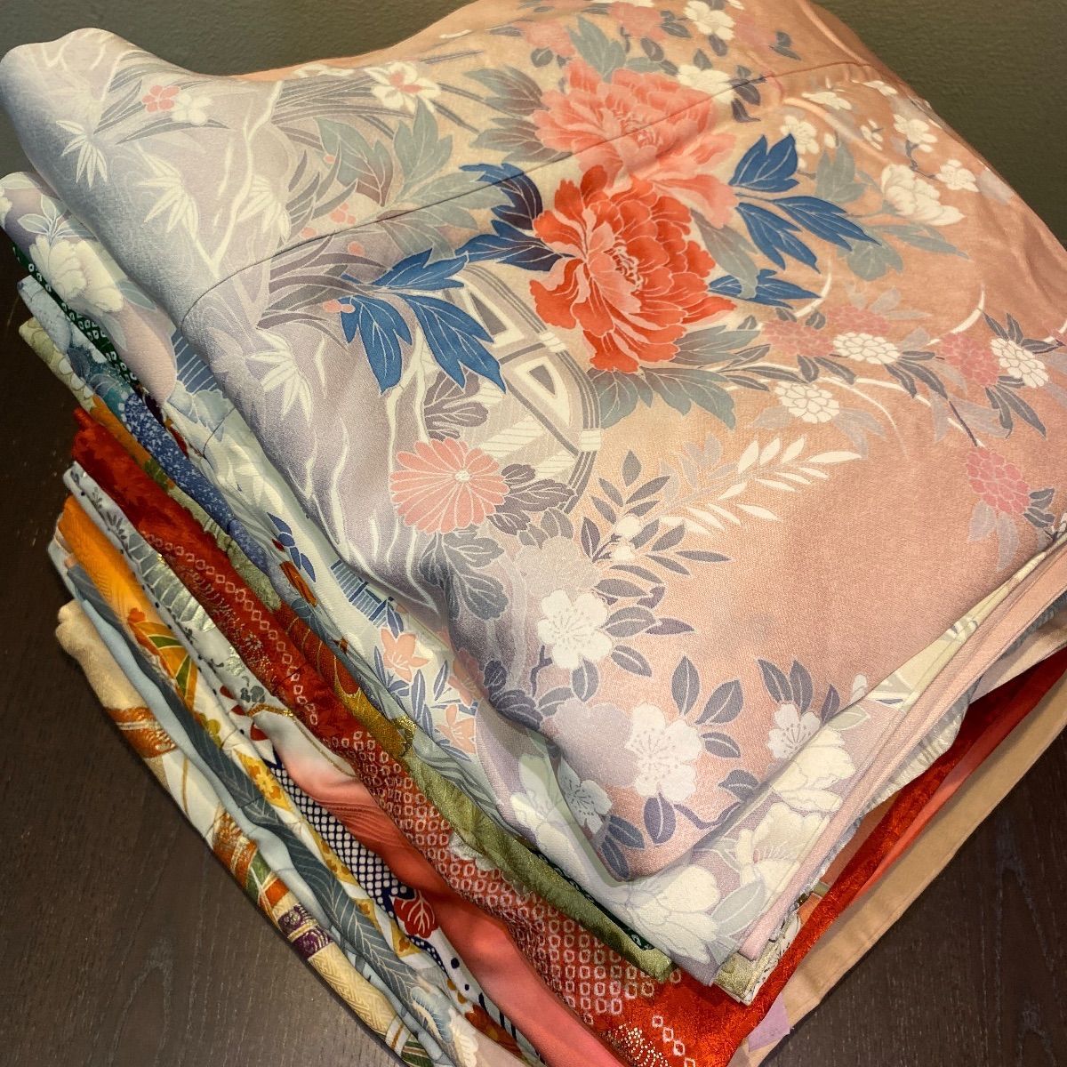 まとめ売り】正絹訪問着14枚 リメイク素材 ハンドメイド向け - メルカリ