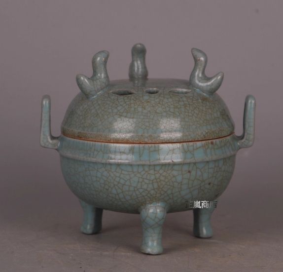 宋 汝窯 天青釉 双耳三足 透かし彫り香炉 磁器 骨董 家居コレクション