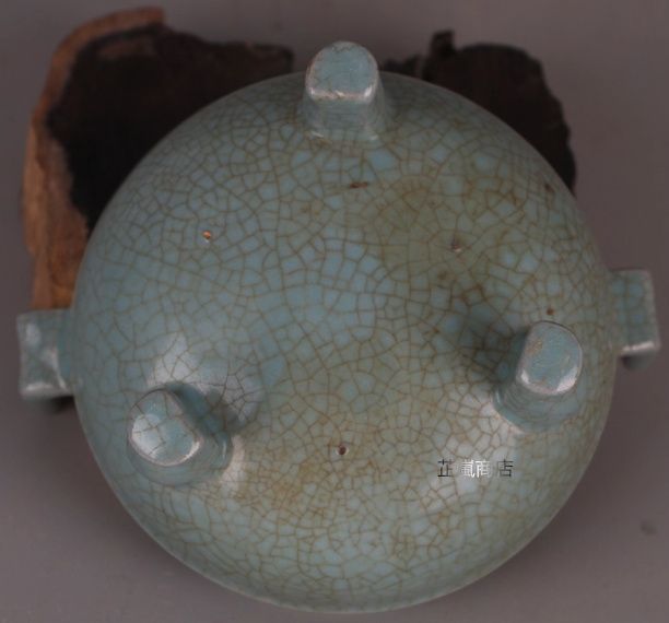 宋 汝窯 天青釉 双耳三足 透かし彫り香炉 磁器 骨董 家居コレクション