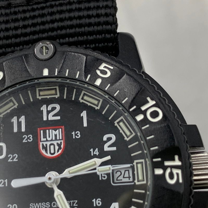 ネイビーシール