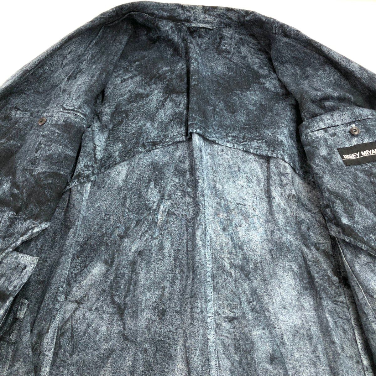 m 8月10日発売【adidas x atmos ZX 8000 “G-SNK 9”】スカイツリーを