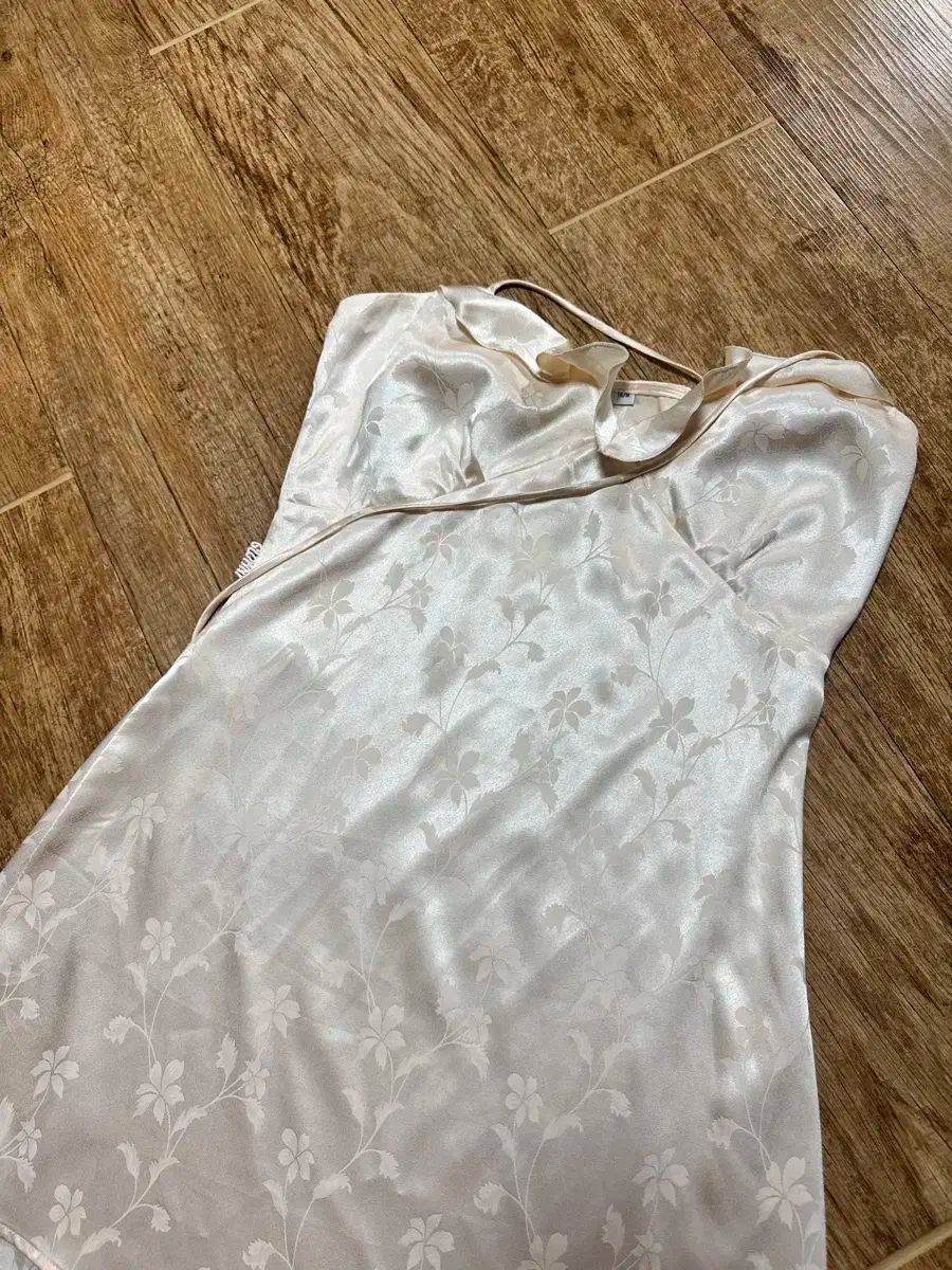 グロウニー イサベラ ONE PIECE