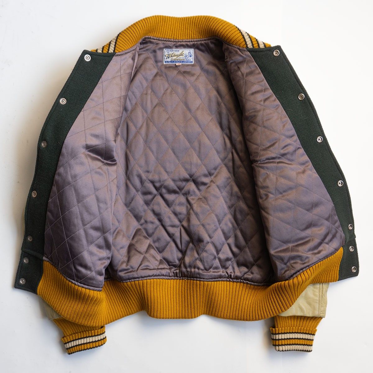 WHITESVILLEレザースリーブ スタジャンスタジアムジャンパー 40 美品】WHITESVILLE【フルデコ レザースリーブ スタジャン】40