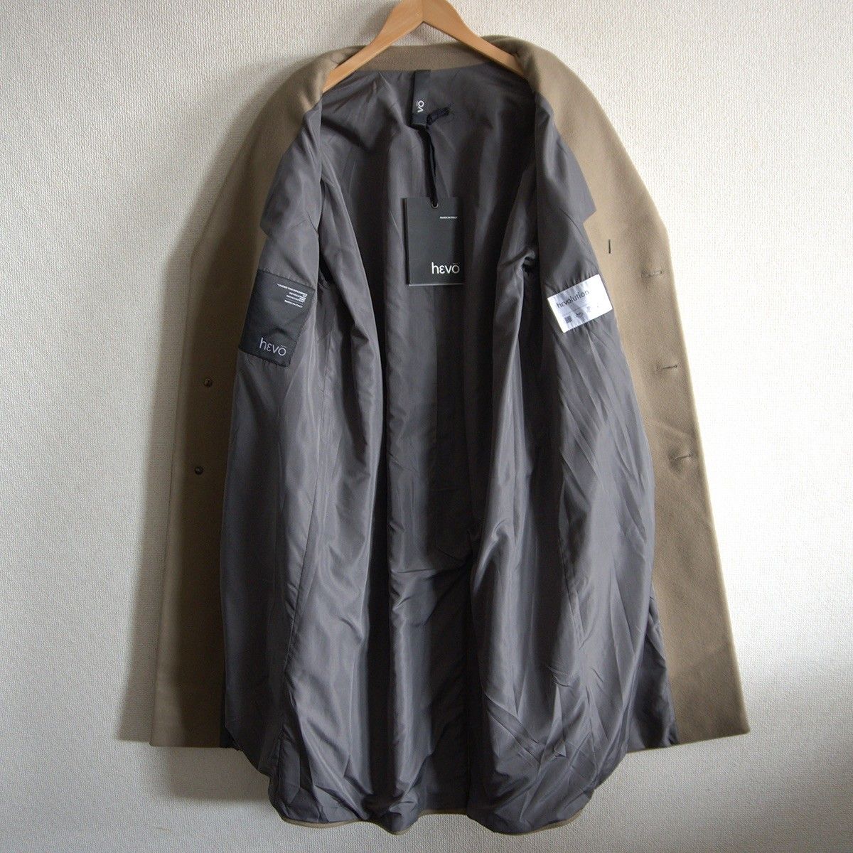 タグ付き未使用品】 HEVO 【OSTUNI オストゥーニ ベルテッドアルスター