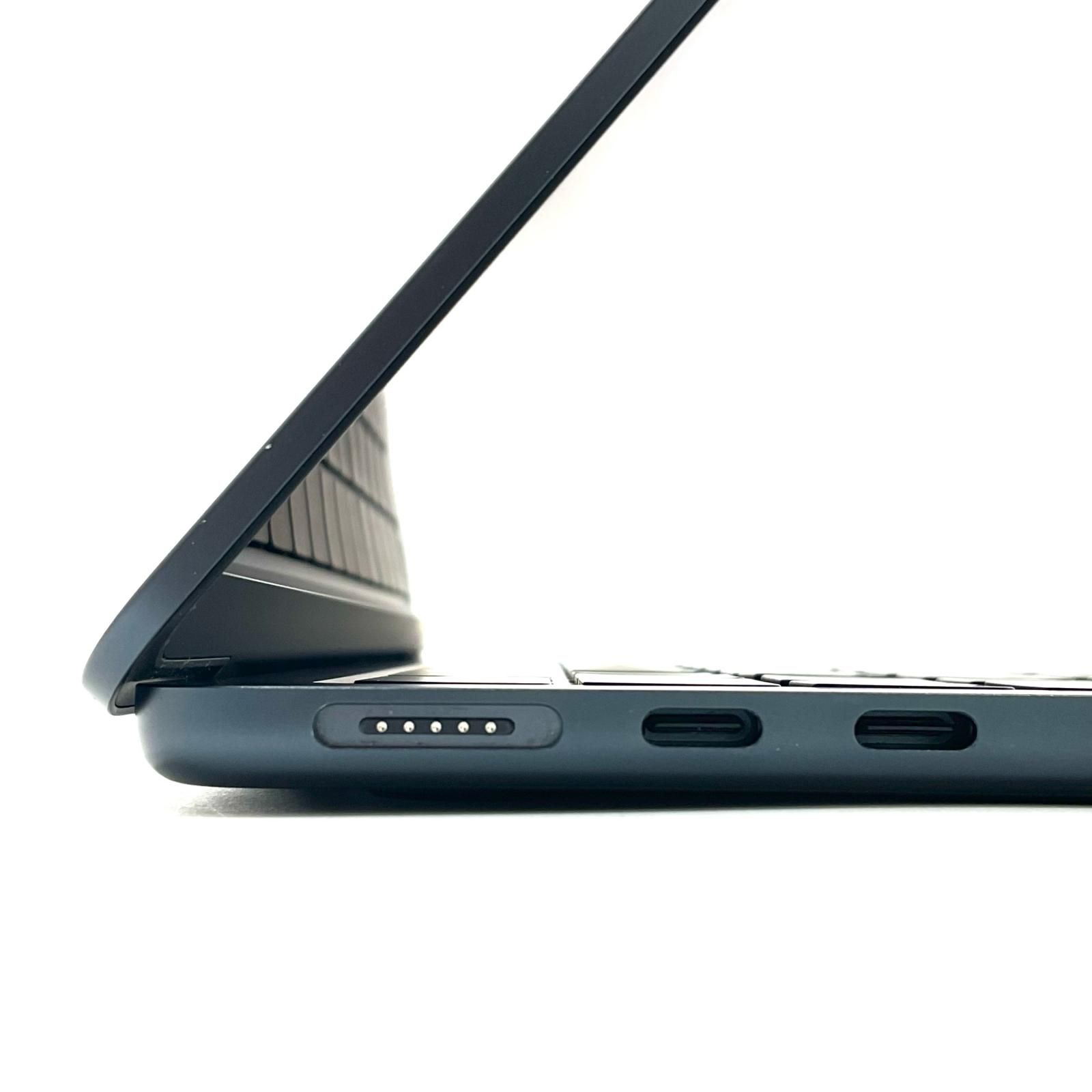 Apple MacBook Air 13.6インチ 2022 Apple M2 8GB SSD 256GB