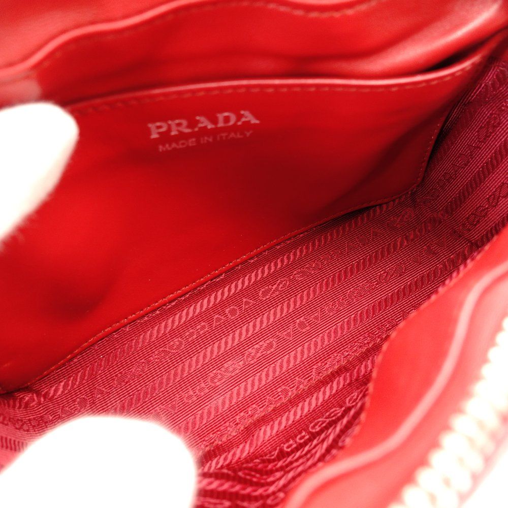 プラダ PRADA