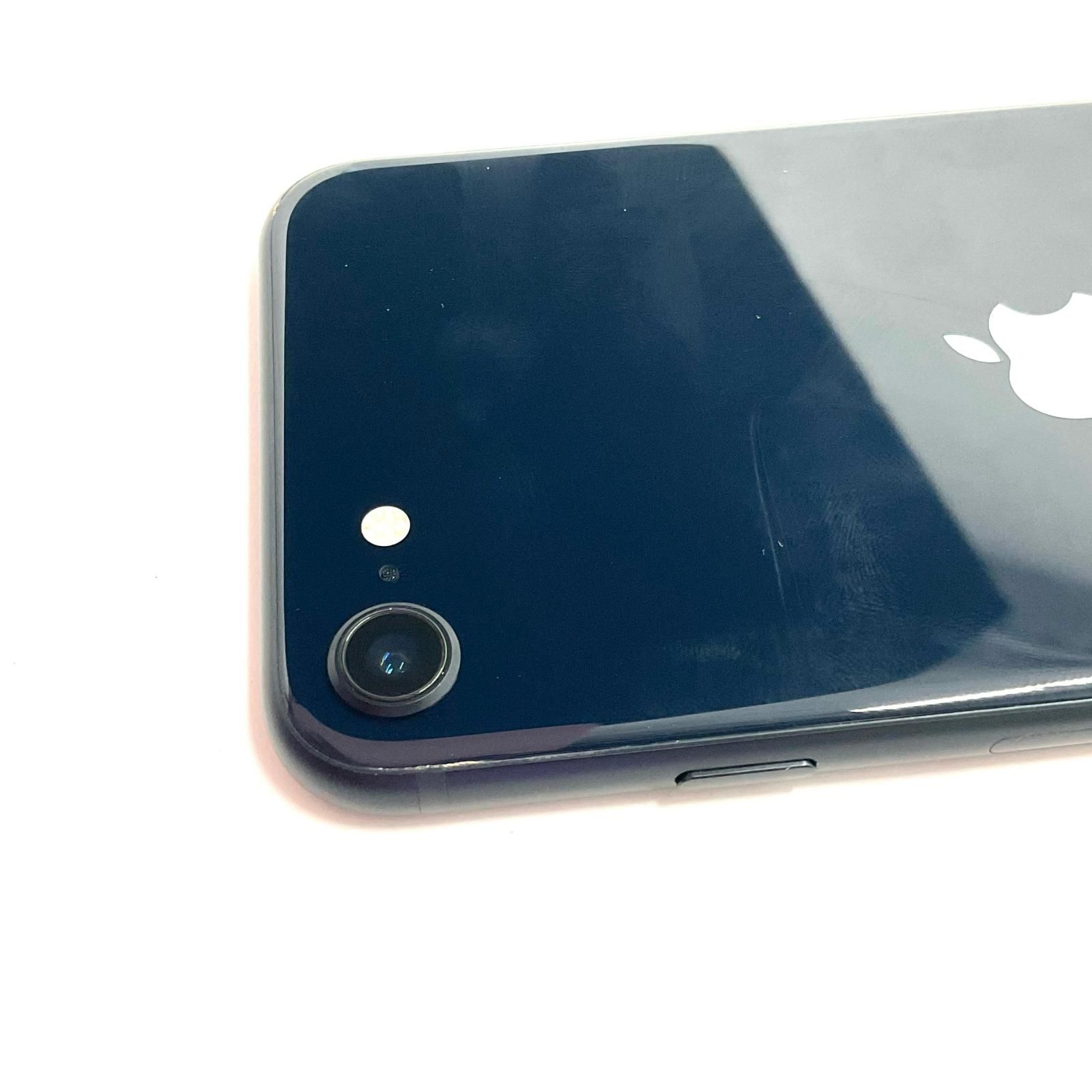 iPhone SE（第3世代） 64GB ミッドナイト docomo 美品 動作確認済 97