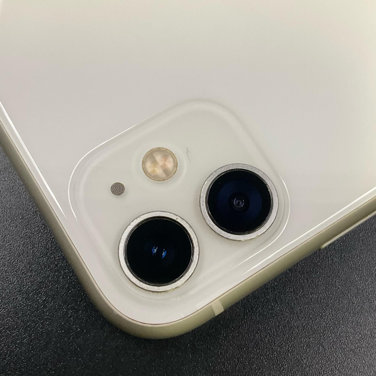 iPhone 11 128GB ホワイト SIMフリー 白ロム 83%【難有】【最速発送