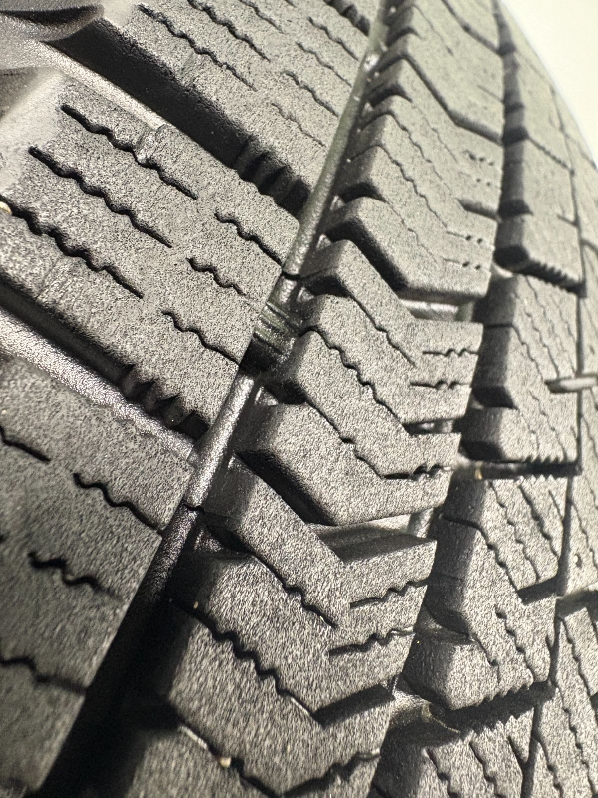 タイヤ スタッドレス