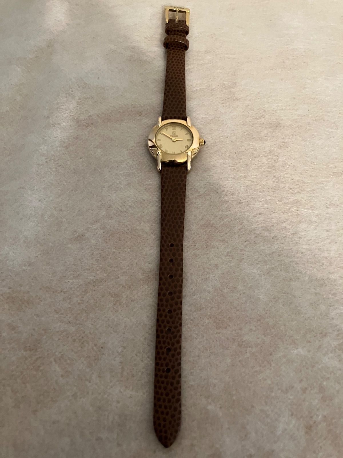 稼働☆FENDI ゴールド レディースQZ腕時計 電池、革ベルト新品 - メルカリ