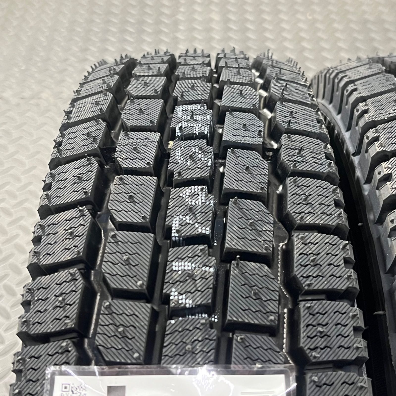 25年製 新品タイヤ 145/80R12 80/78N LT ヨコハマ SY01V マツダ ボンゴ 