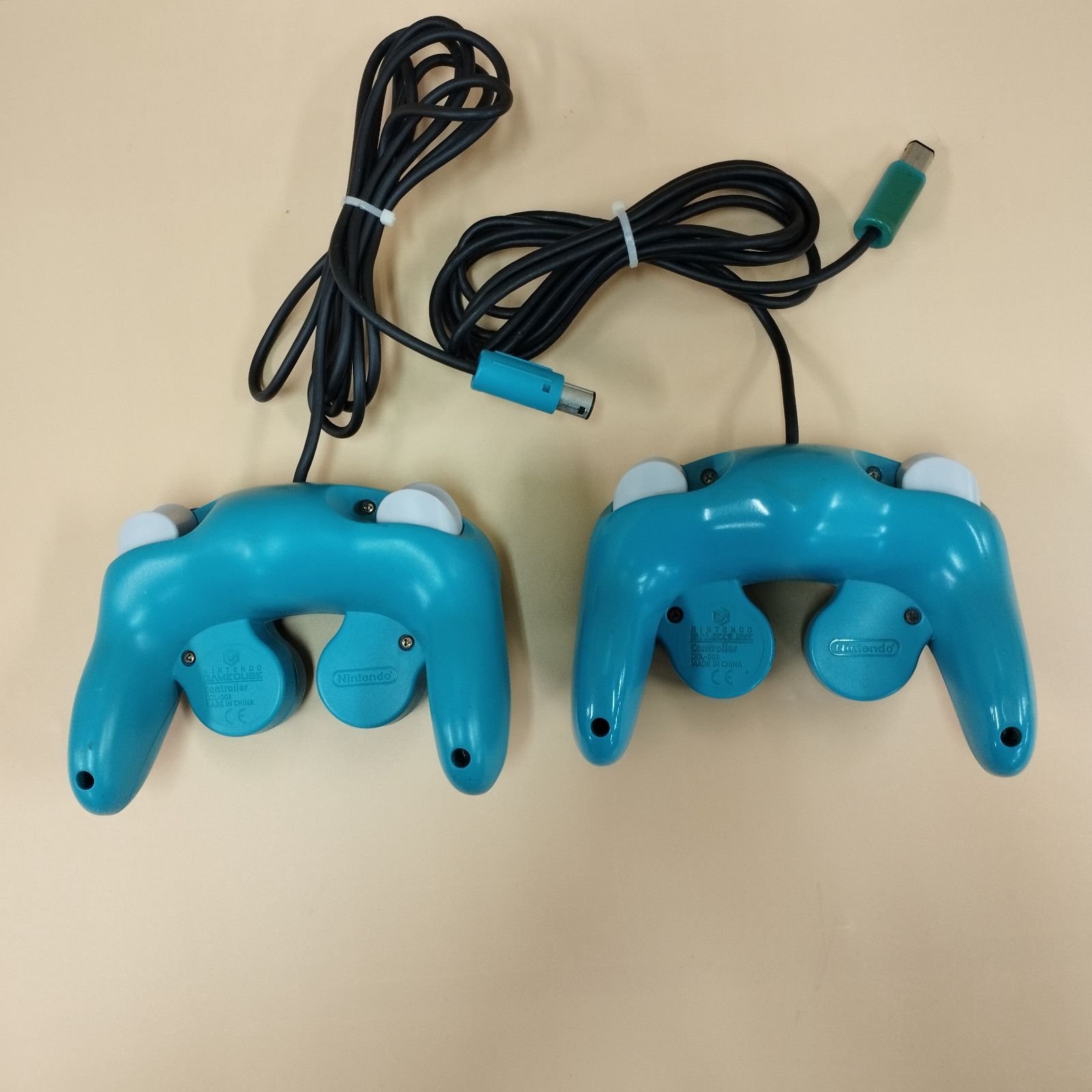 D10707] GAME CUBE ゲームキューブ コントローラー2点セット DOL-003