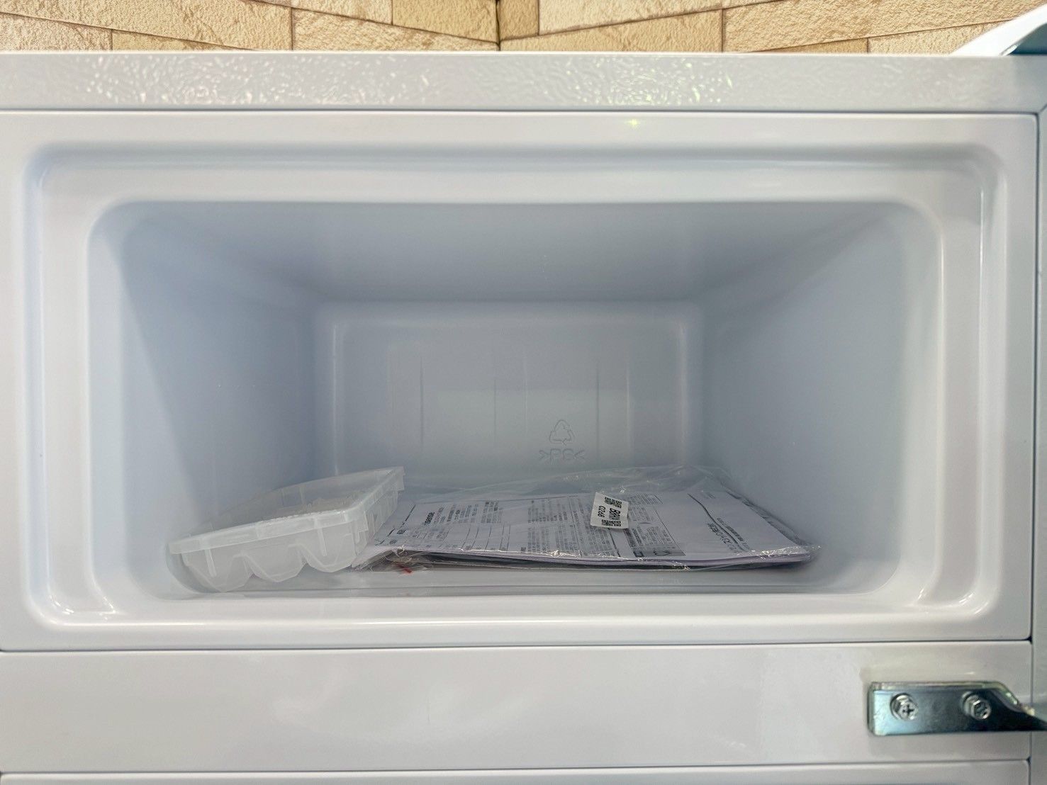 高年式】大阪送料無料☆3か月保障付き☆冷蔵庫☆ハイセンス