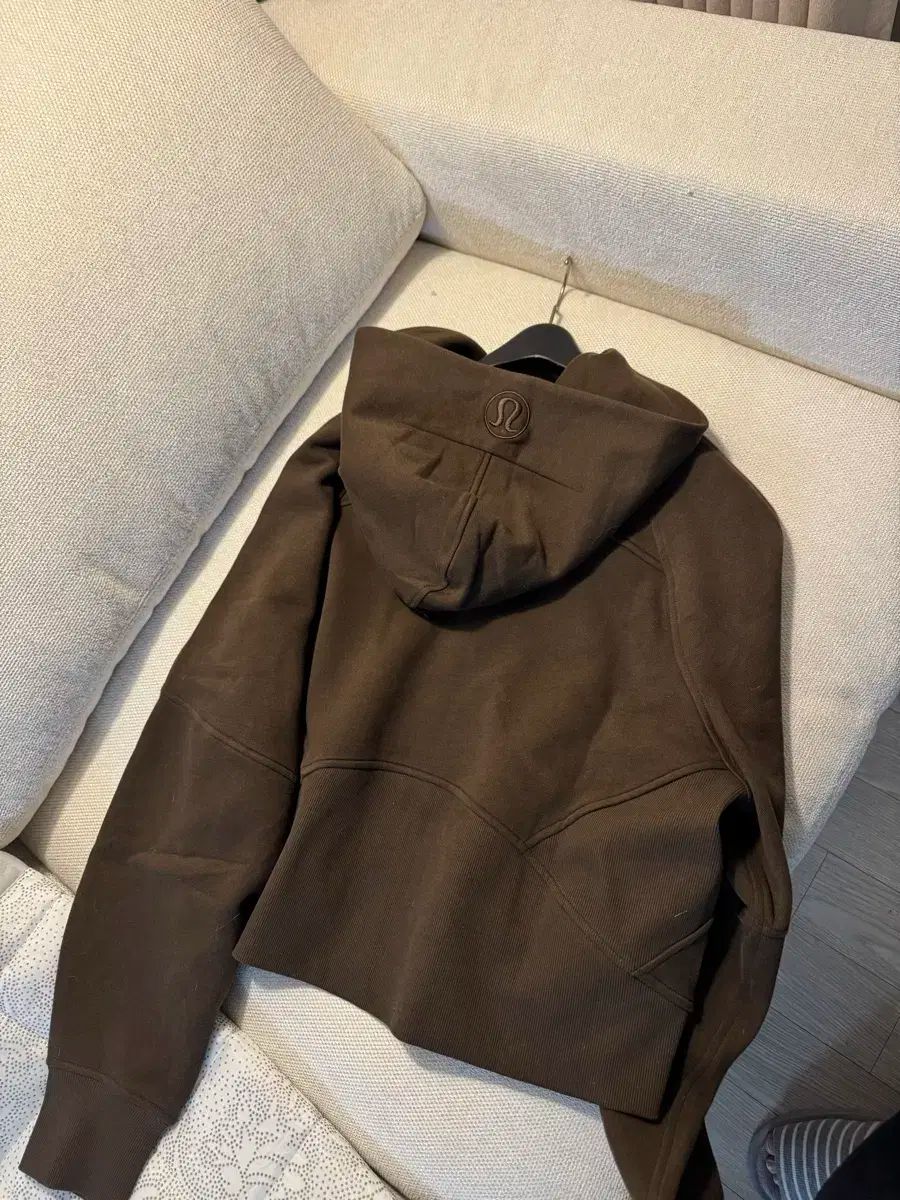 ルルレモン スキューバ フーディー ジップアップ ブラウン