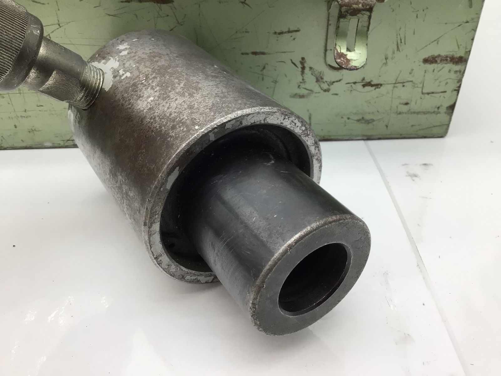 油圧パンチャー