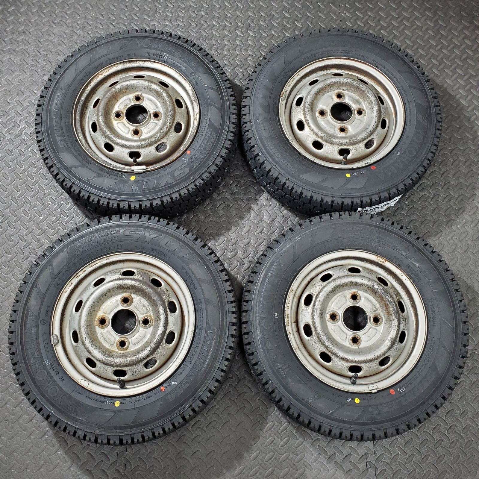 25年製 新品タイヤ 145/80R12 80/78N LT ヨコハマ SY01V スバル 