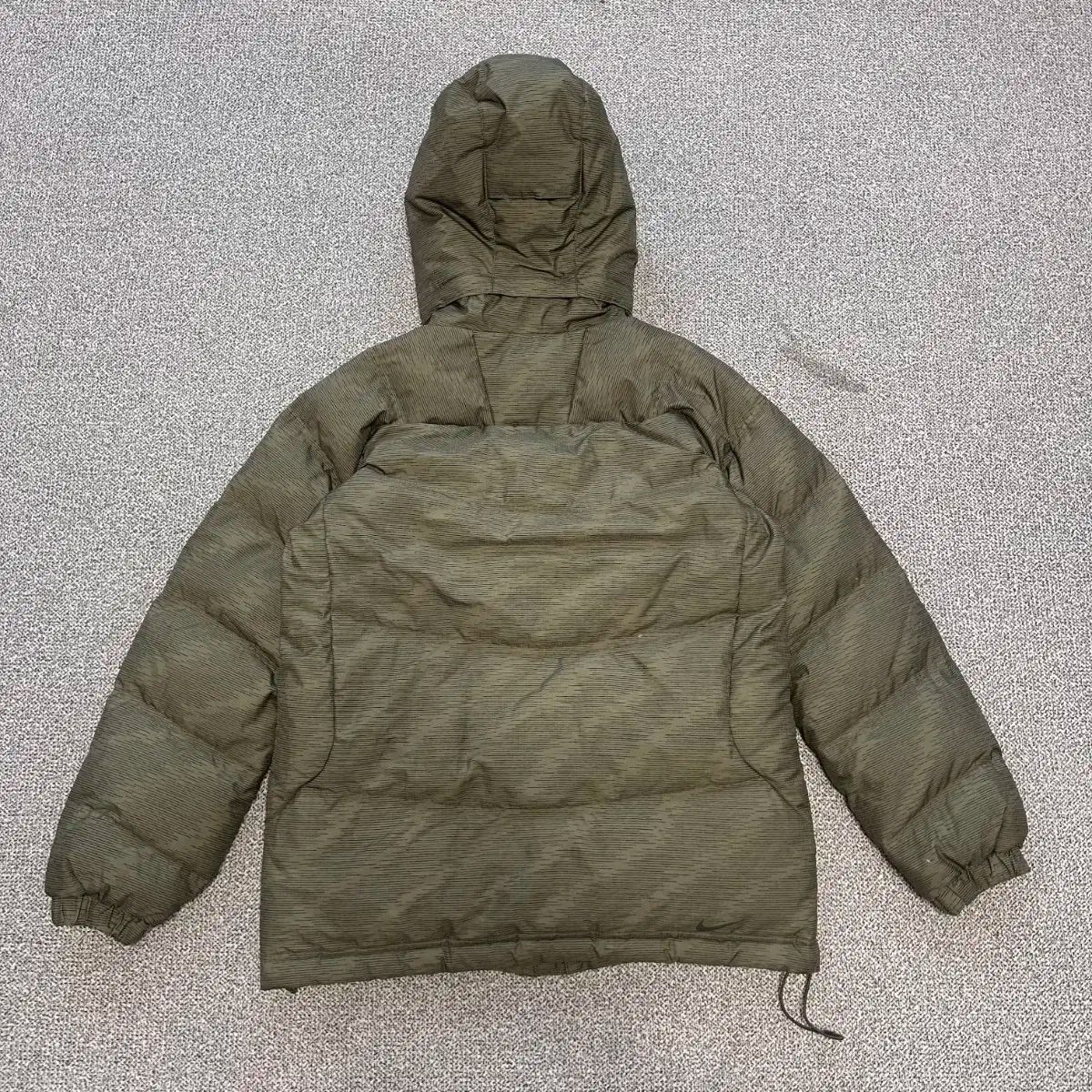 ファッション ナイキ ACG カーキ ロング ダウン NIKE ACG(ナイキ