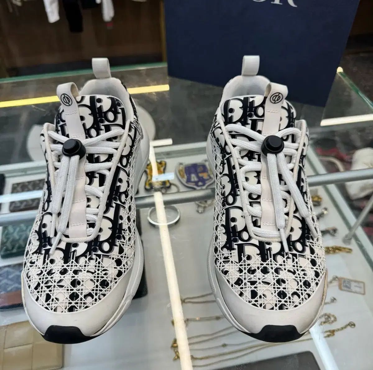 DIOR(ディオール) オブリーク B24 カナージュ スニーカー DIOR(ディオール) B24 Black Dior Oblique Canageスニーカー19ELS