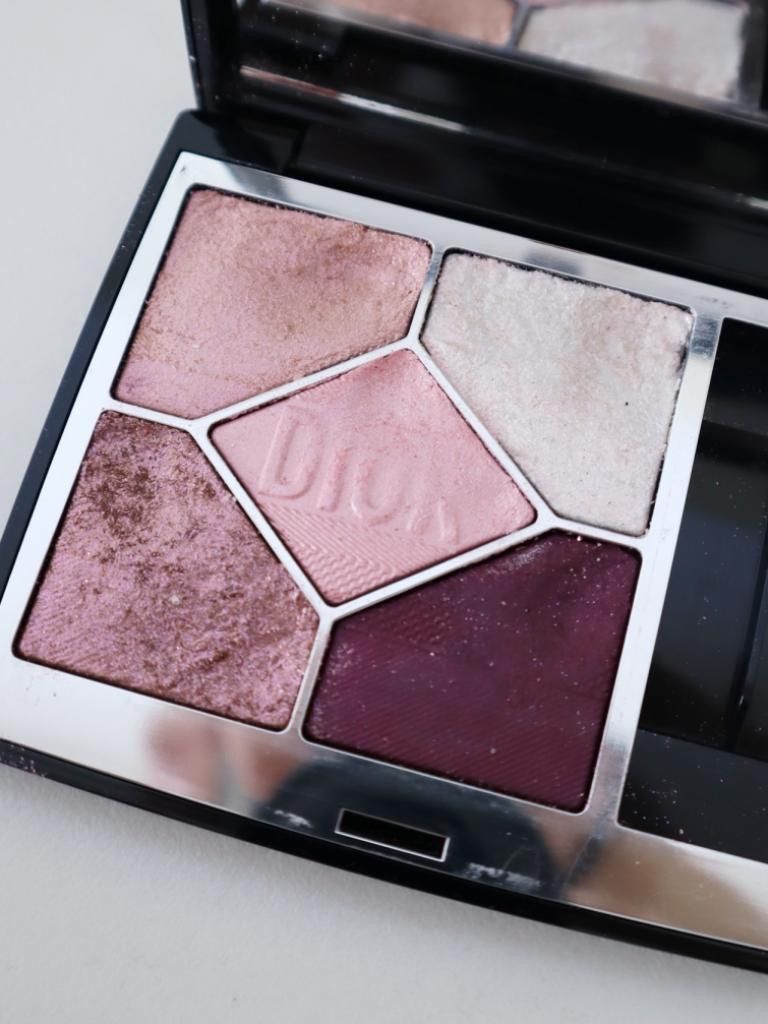 サンク ディオールショウ クルール ディオール Dior DIOR アイシャドウ サンククルール 限定 新品DIOR 0 &frasl; 限定色 Diorディオールショウサンククルール855ローズモアレ限定品アイ 1 人気色の口コミ