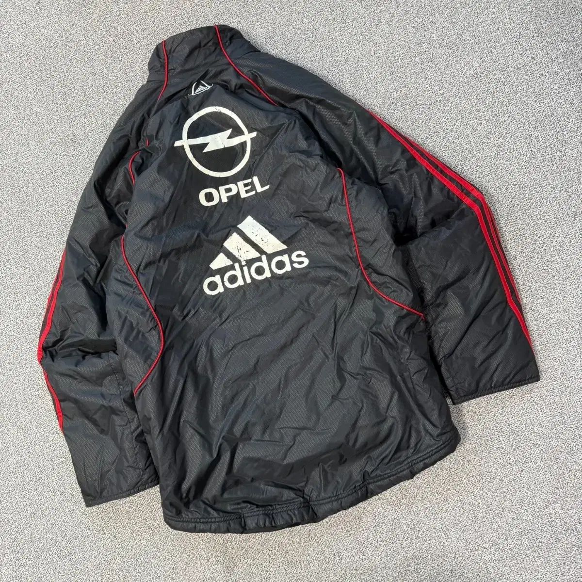 adidas ACミラン ウィンドブレーカー 小売業者 黒 adidas ACミラン