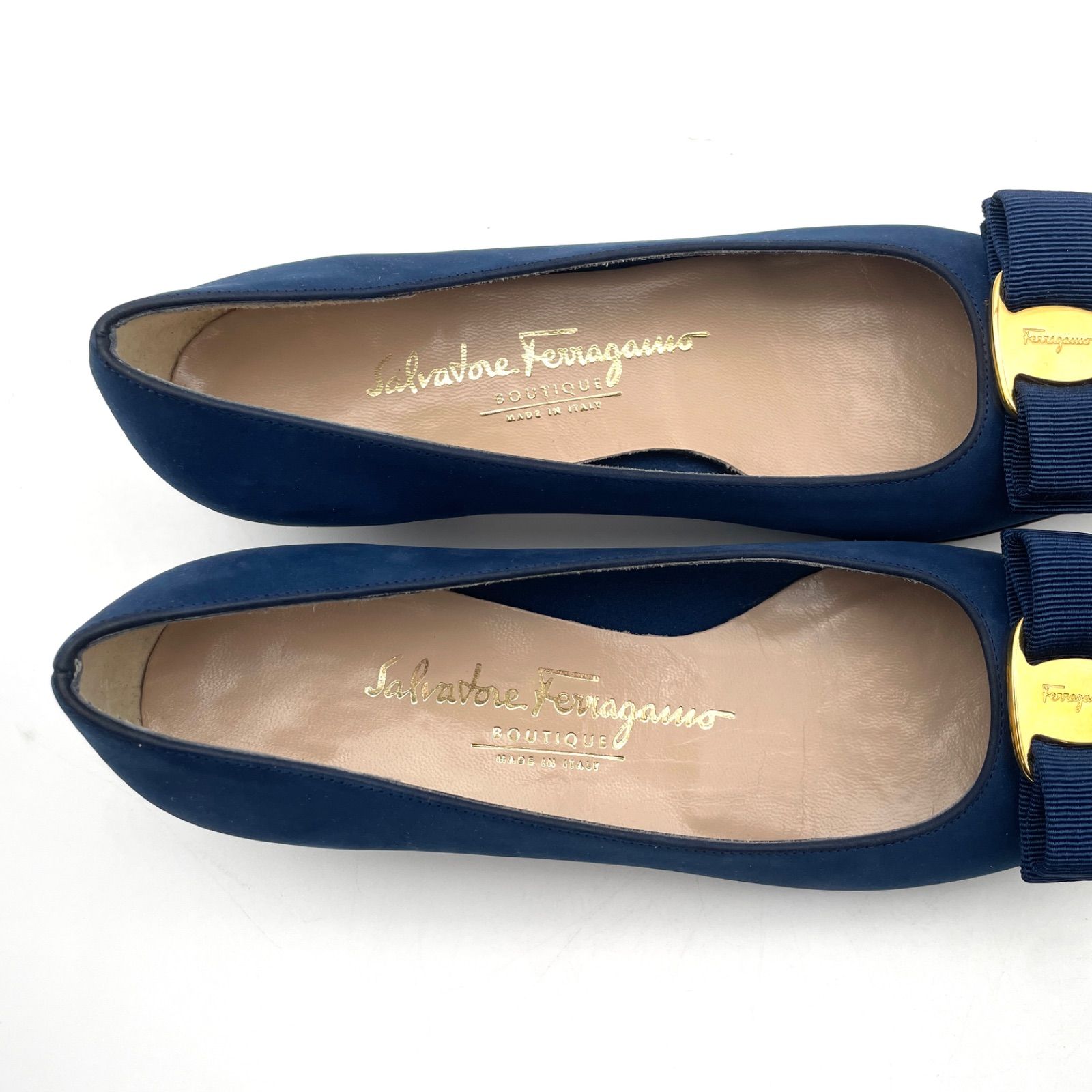 Salvatore Ferragamo サルヴァトーレ フェラガモ VARA ヴァラ 6C 23.5