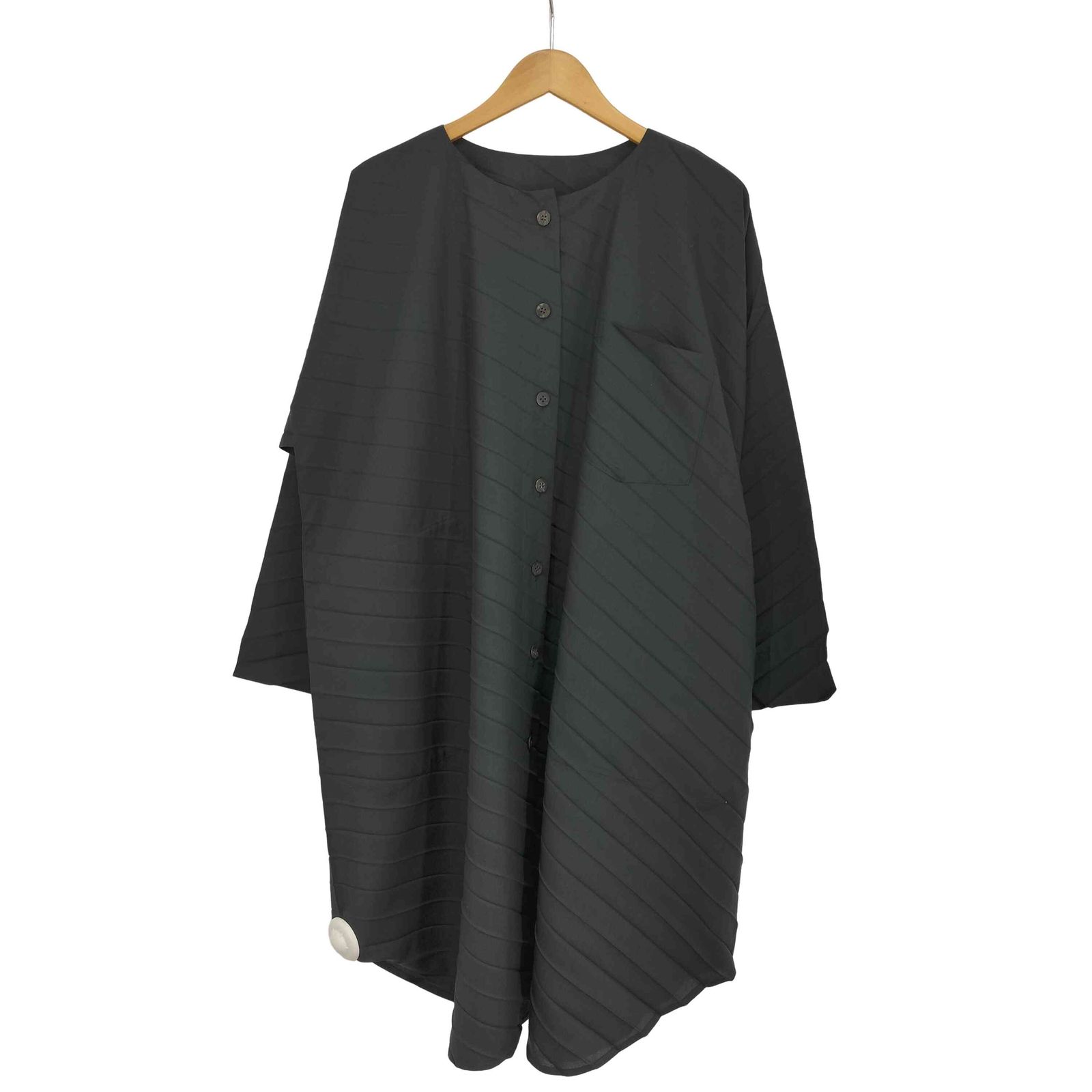 me イッセイミヤケ　プリーツ加工　ブラウス ミー イッセイミヤケ me ISSEY MIYAKE プリーツ加工 ノーカラーシャツ