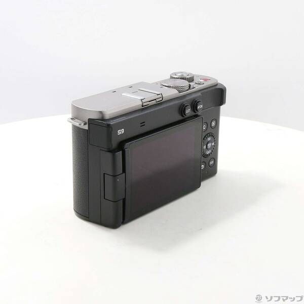 〔 品〕 LUMIX DC S 9 ボディ シルバー 276