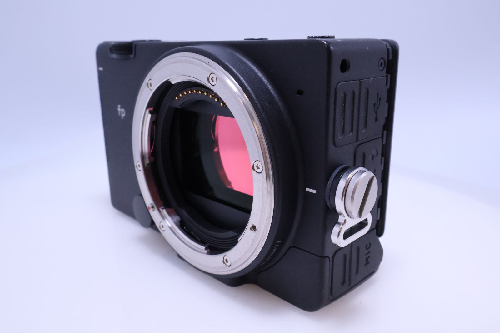 極美品】SIGMA fp ボディ フルサイズミラーレス一眼カメラ - メルカリ