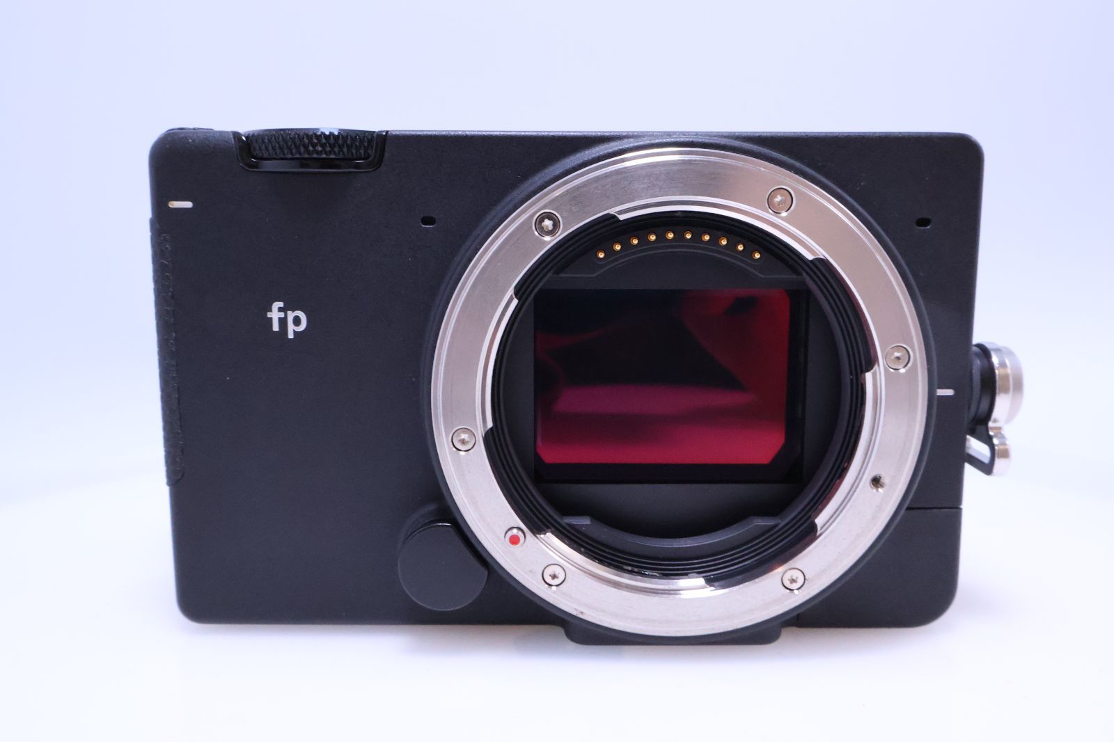 極美品】SIGMA fp ボディ フルサイズミラーレス一眼カメラ - メルカリ