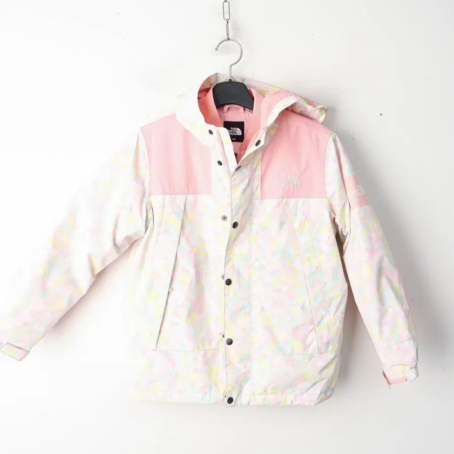 新品未使用☆女の子☆まとめ売り 140/キッズ ノースフェイス ノベルティ ダウン アウター