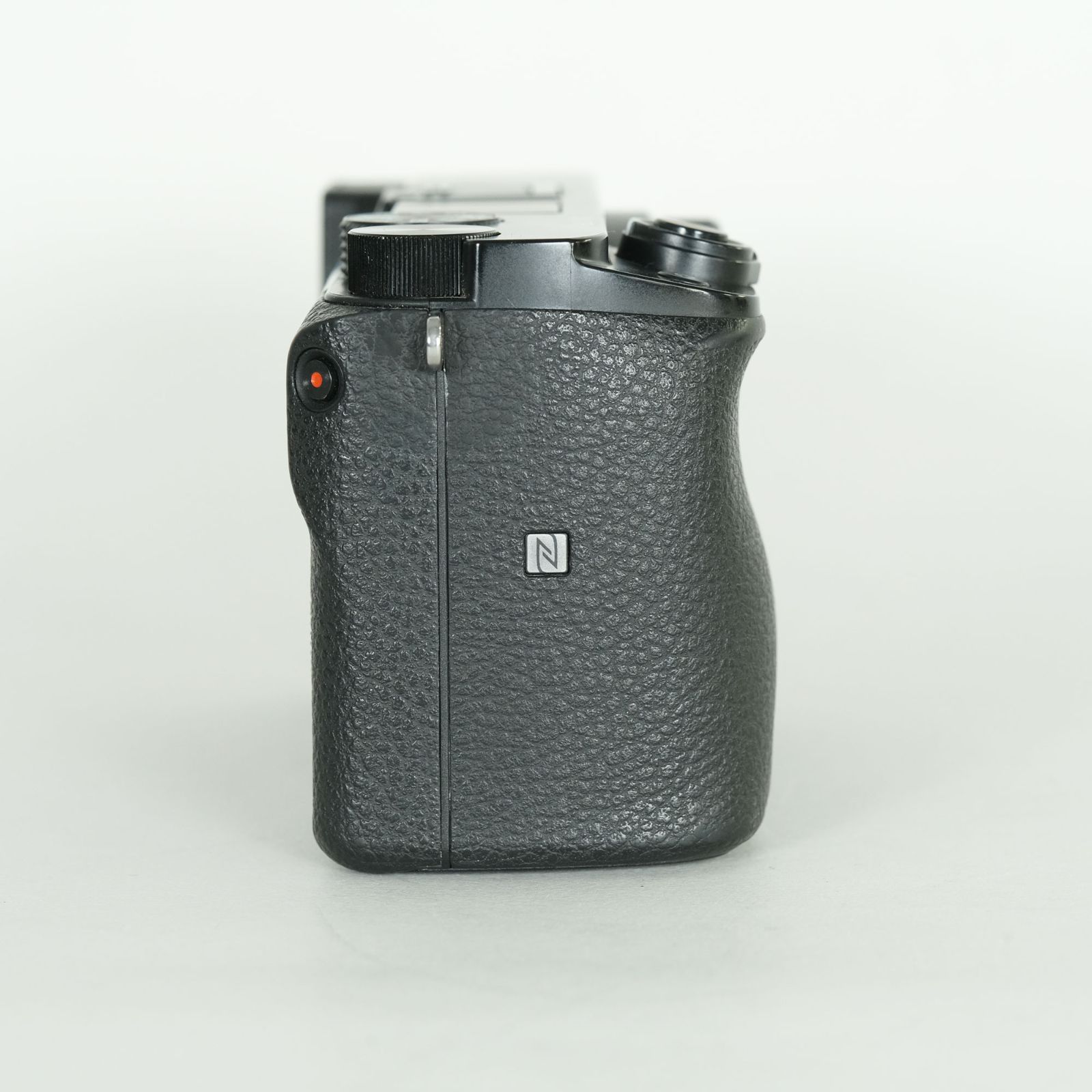 ボディ ブラック