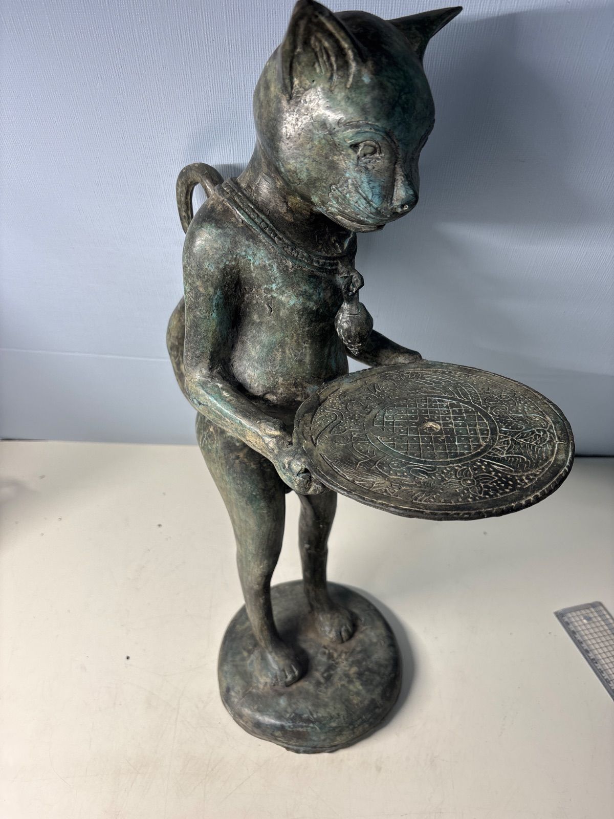 稀少品 オブジェ 皿持ち猫 バリネコ 猫 バリ猫 ブロンズ像 - メルカリ