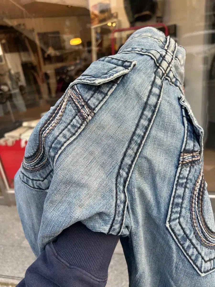 トゥルーレリジョン レインボー ビリー ブーツカット その他 デニム ジーンズ パンツ