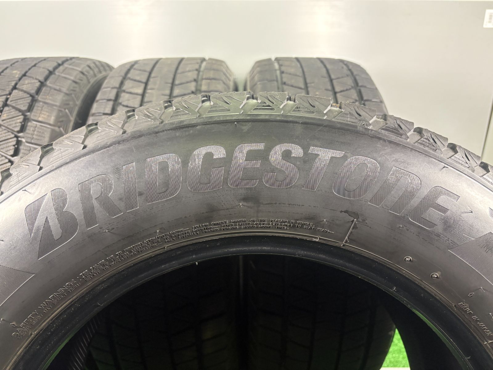 中古スタッドレス　ブリヂストン DM-V3 265/70R16 2020年製 中古スタッドレス ブリヂストン DM-V3 265/70R16 2020年製