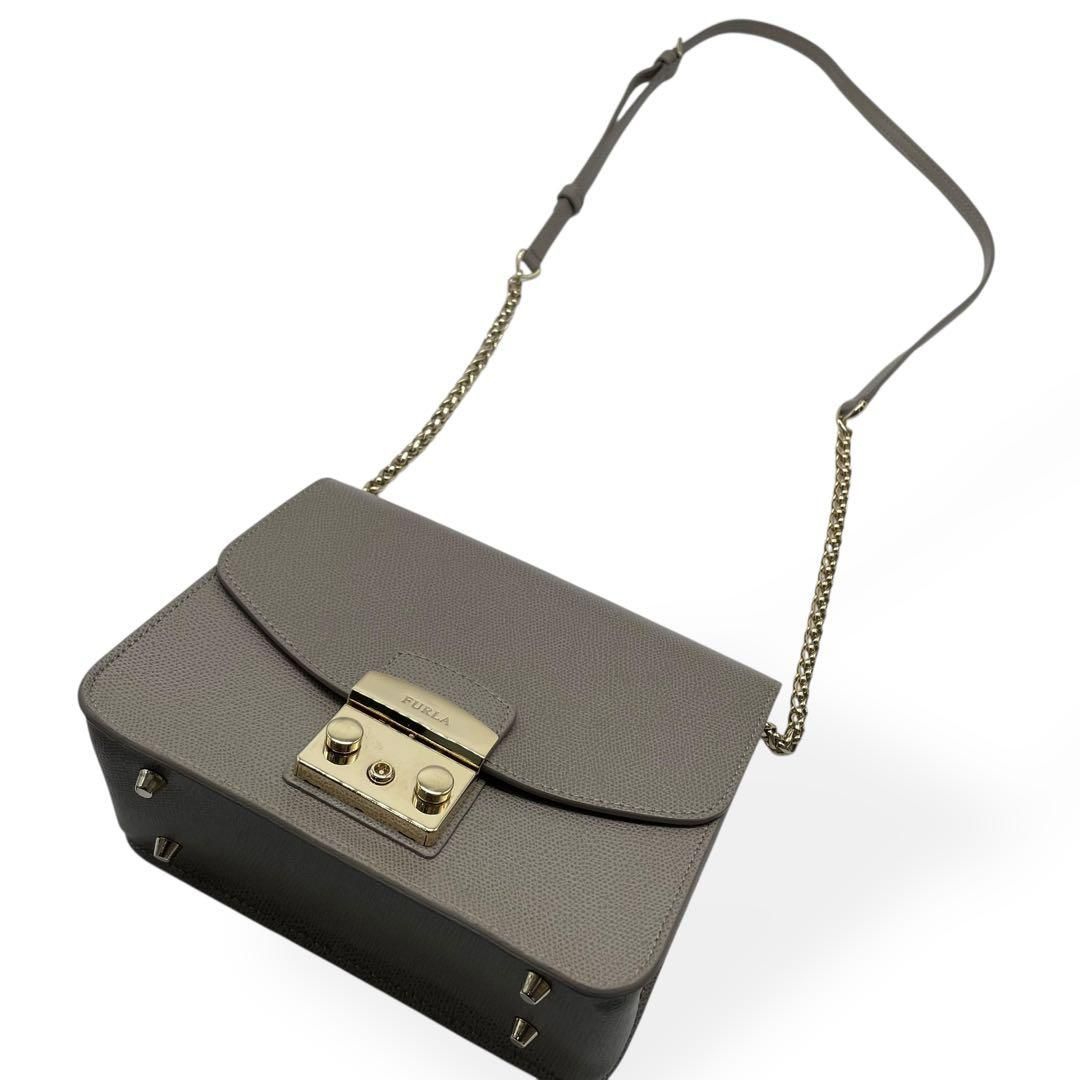 極美品 FURLA メトロポリス ショルダーバッグ チェーン レザー
