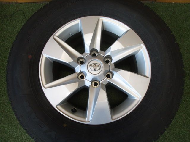 中古】 送料込み トヨタ純正 プラド 265/65R17 スタッドレスタイヤ4本