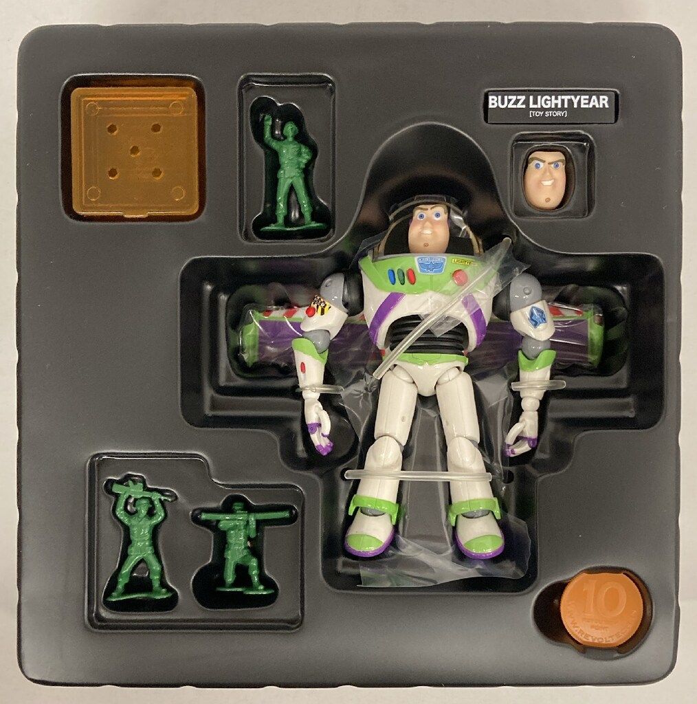 海洋堂 特撮リボルテック バズ・ライトイヤー 011 - メルカリ