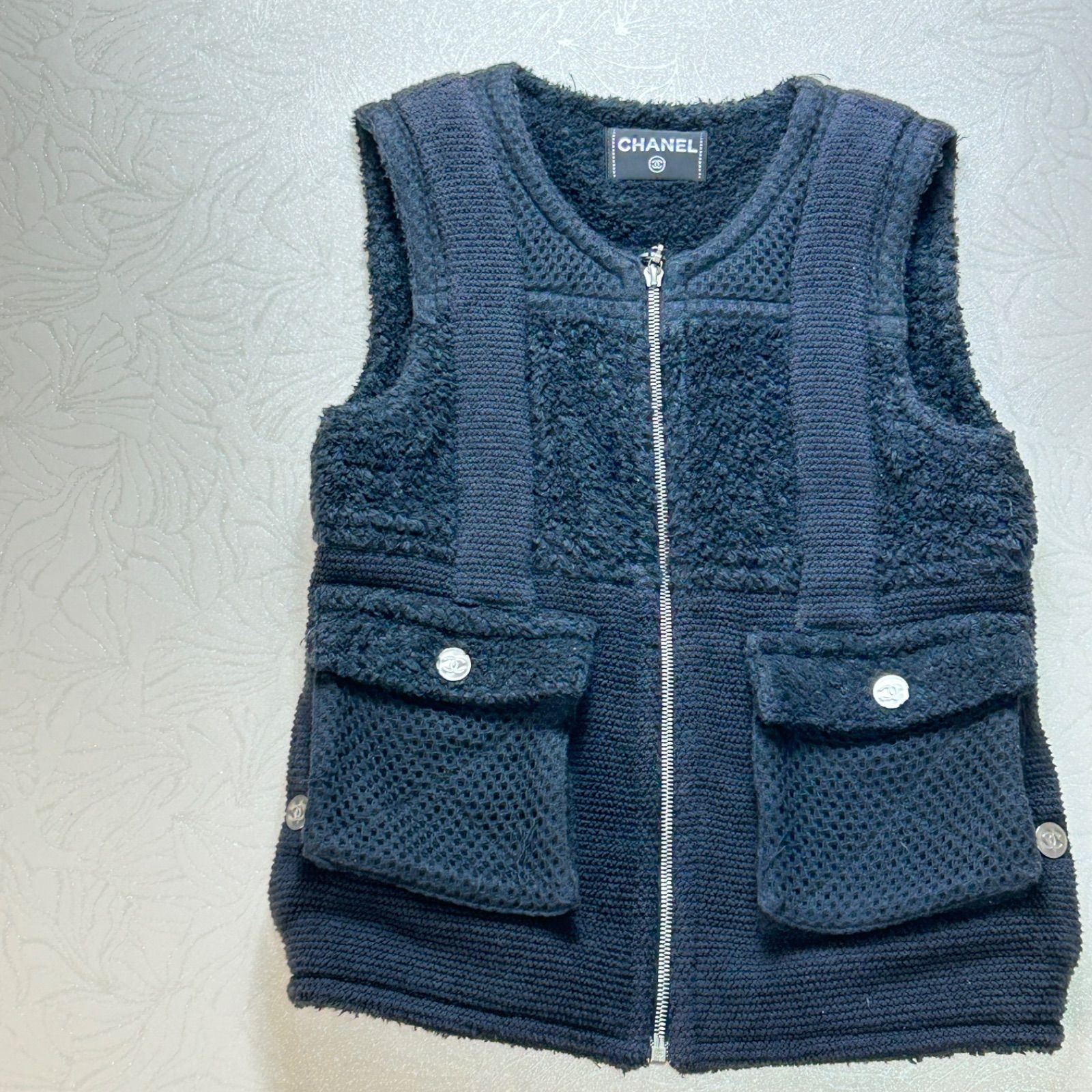 CHANEL シャネル ニットジレ 36 ベスト ブラック - メルカリ