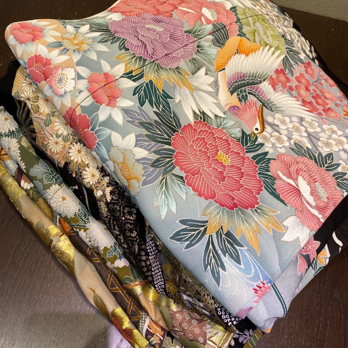 まとめ売り】正絹留袖5枚 リメイク素材 ハンドメイド向け - メルカリ
