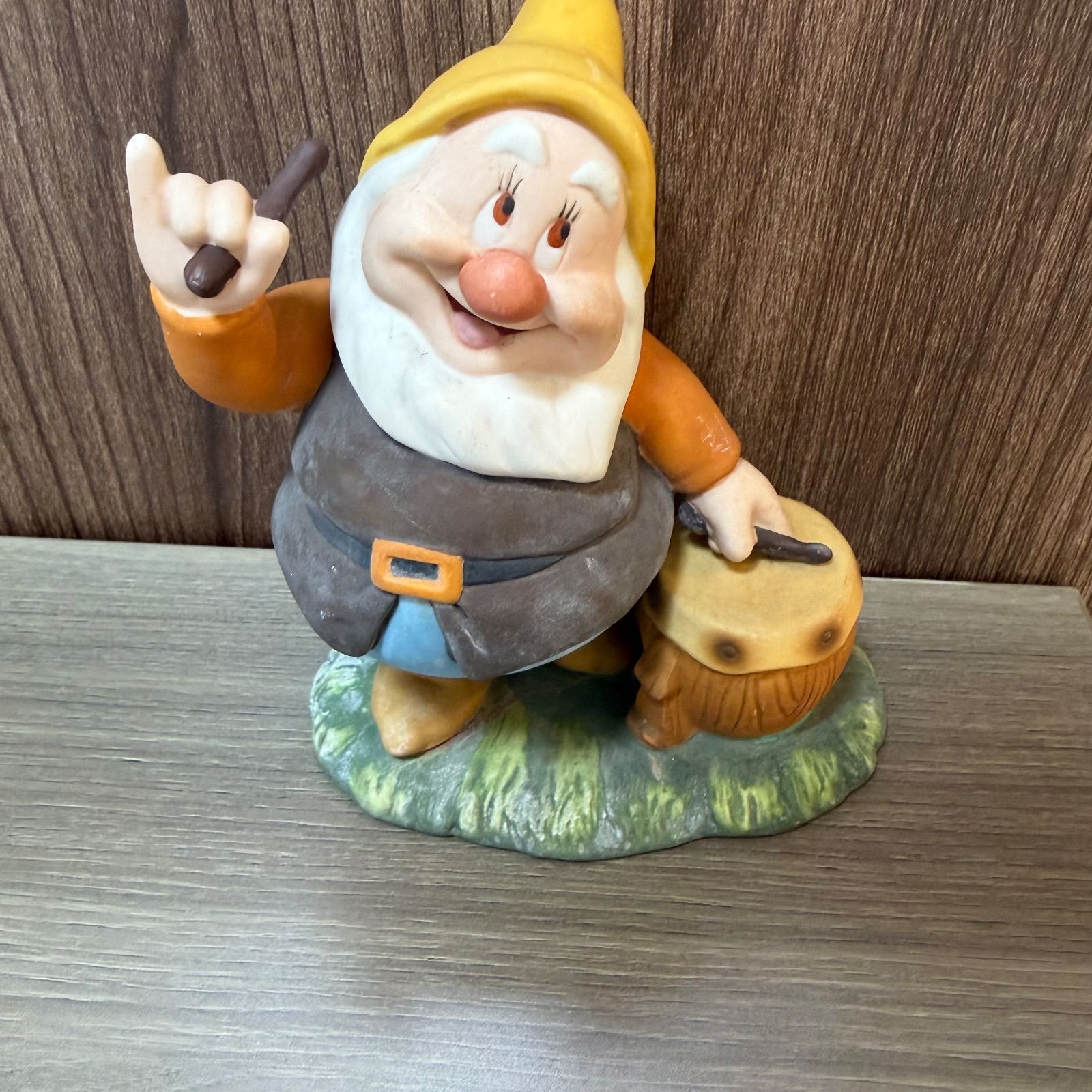 ☆ディズニー 白雪姫 小人 ごきげん 7人のこびと 陶器 加藤工芸 工置物
