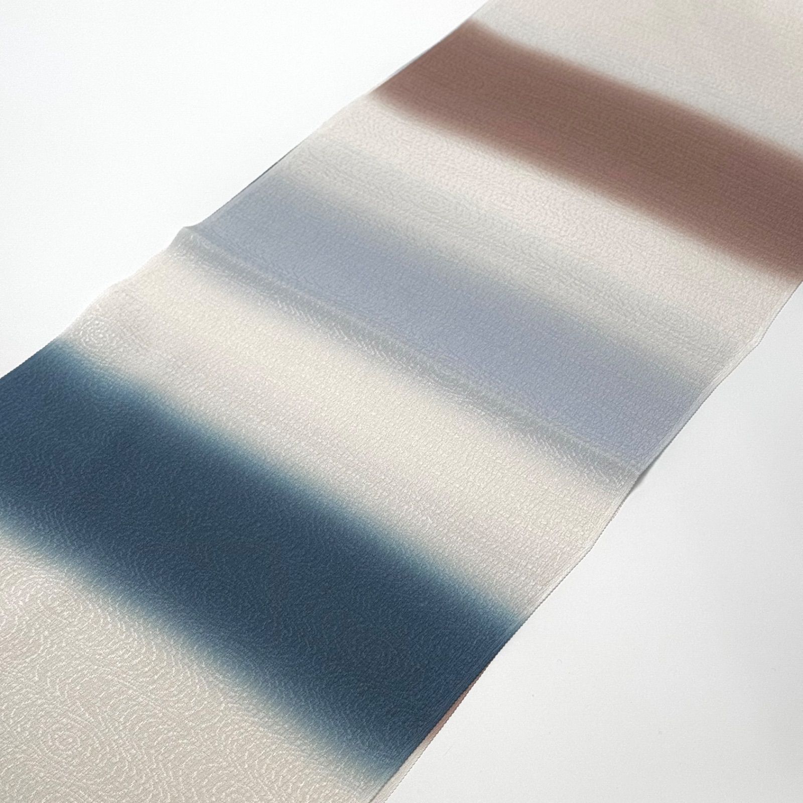 帯揚げ 和小物さくら 横段三色ぼかし 渦紋 0194