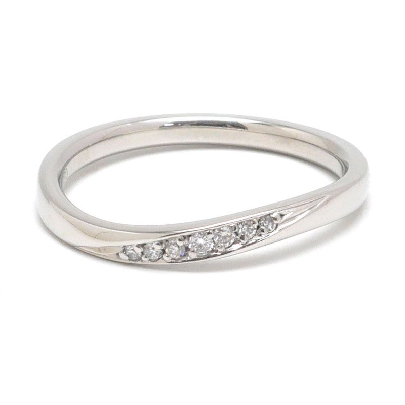 d*g様 4℃ pt950 ダイヤモンド　リング 4℃ ヨンドシー ダイヤモンドリング 約10号 PT950 7石 - メルカリ